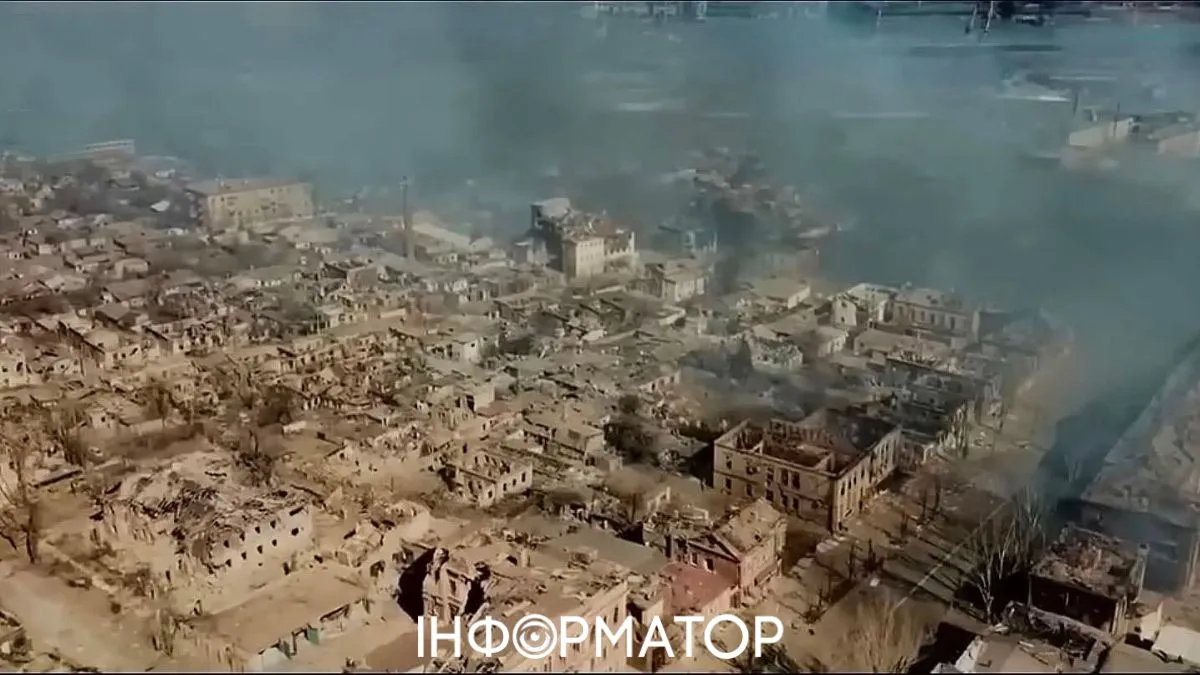 Росіяни масово переїжджають до окупованого Маріуполя, а місцевих залишають без житла