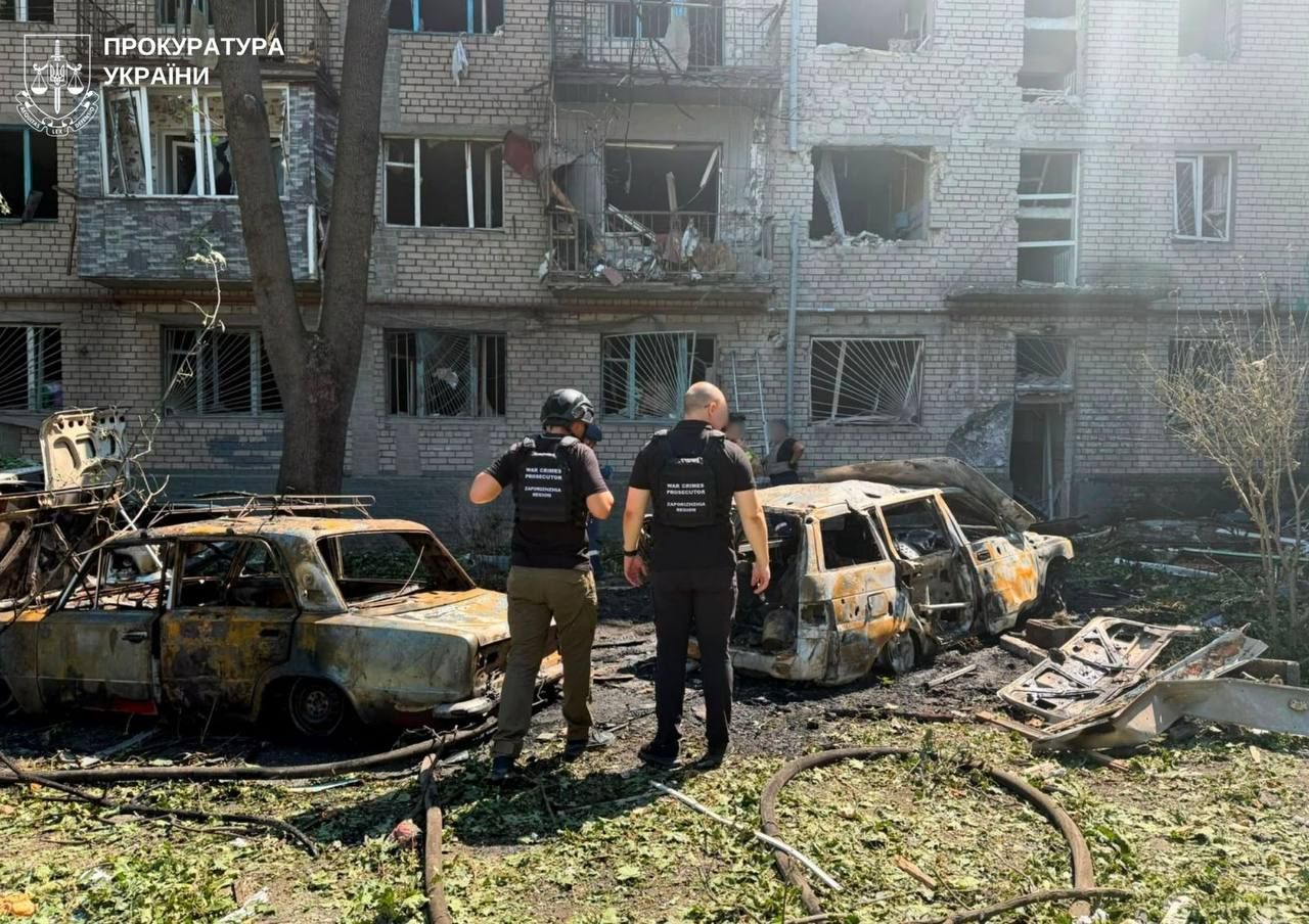 В Запорожье после вражеской атаки уже по меньшей мере 18 раненых 1