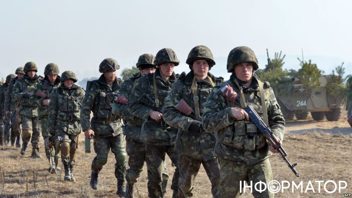 Понад половину українців не готові служити в армії при затяжній війні - опитування
