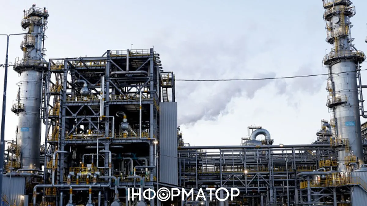 Атака дронів зупинила роботу найбільшого заводу скрапленого газу в Росії