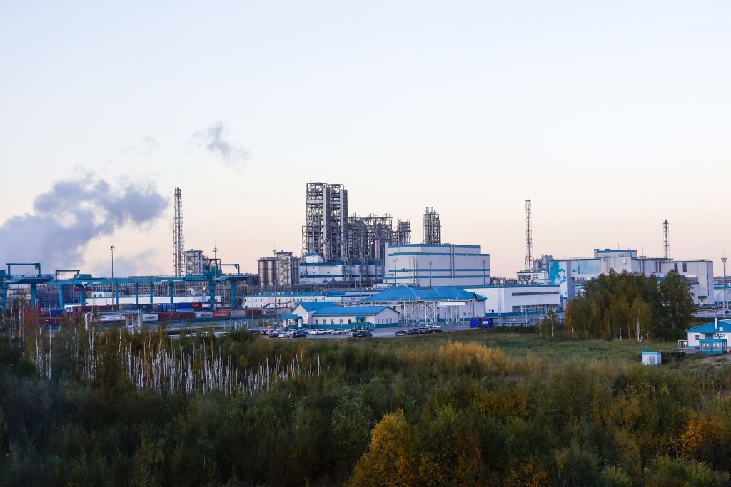 Дрон остановил крупнейший завод СНГ в России. Фото: Getty Images