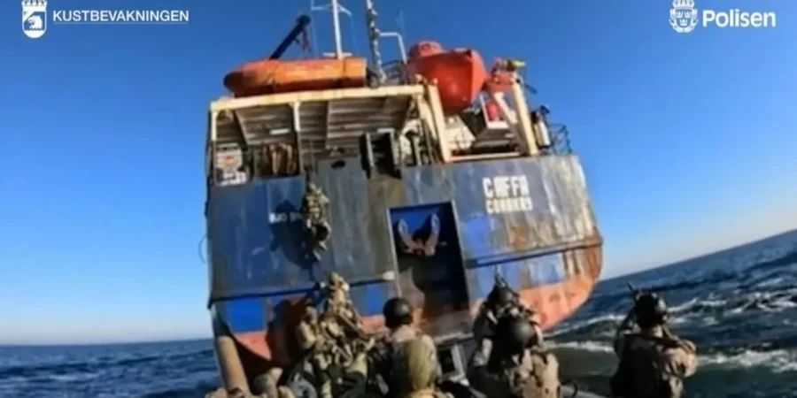 Влада Швеції вирішила конфіскувати корабель Caffa, причетний до вивезення українського зерна з тимчасово окупованих РФ територій — причому судно було затримано ще на початку березня 2026 року. Фото: Kustbevakningen/TT)