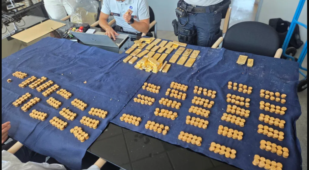 Ориентировочной стоимостью 9 миллионов евро. Золото