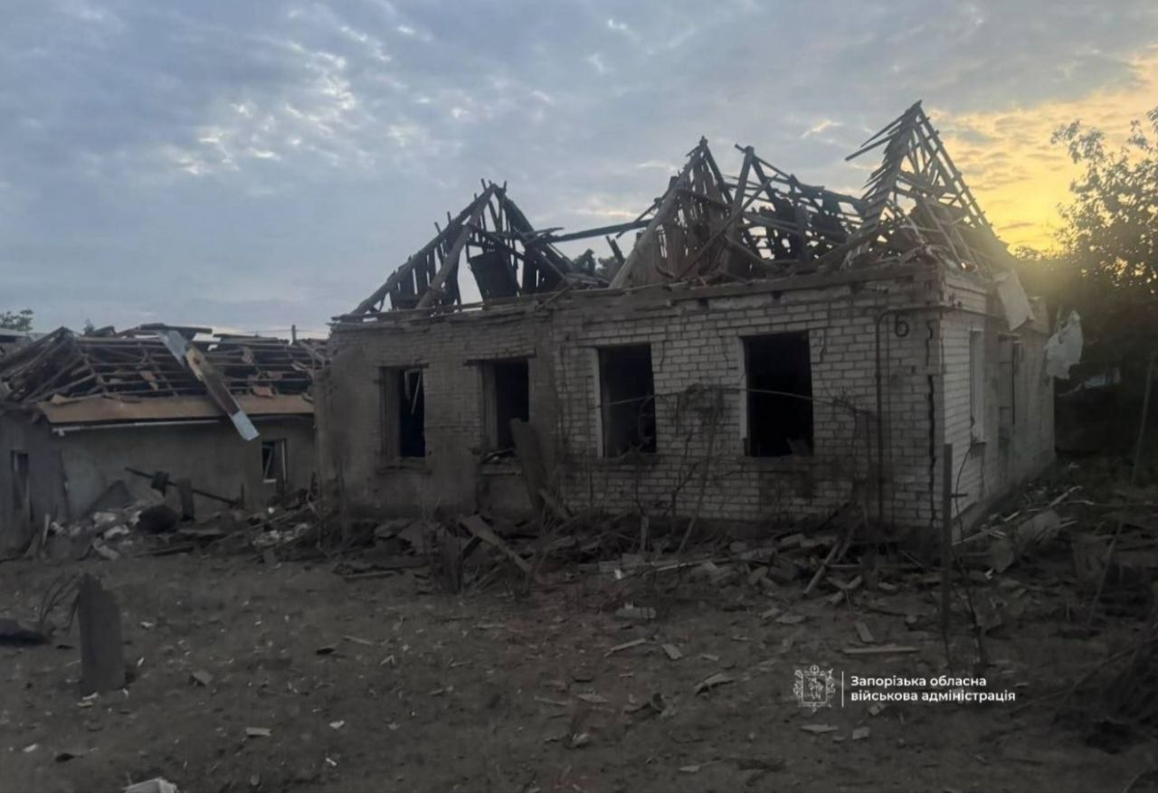 КАБ разрушило дом в Запорожье