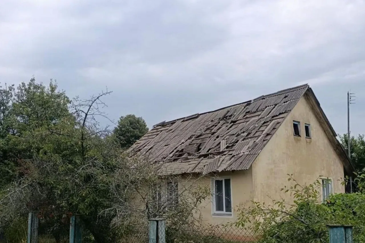 Последствия вражеских обстрелов, фото: Черниговская ОВА Последствия вражеских обстрелов, фото: Черниговская ОВА