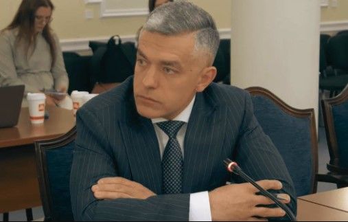 Следователи пришли к Николаю Гладищенко.