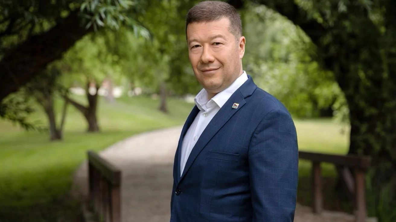 Томио Окамура Томио Окамура