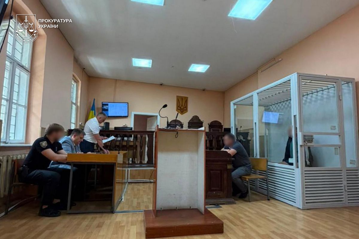 На Закарпатті втретє затримали адвоката за переправлення ухилянта — у новій схемі фігурували $7 тисяч і маска 50 Cent 1