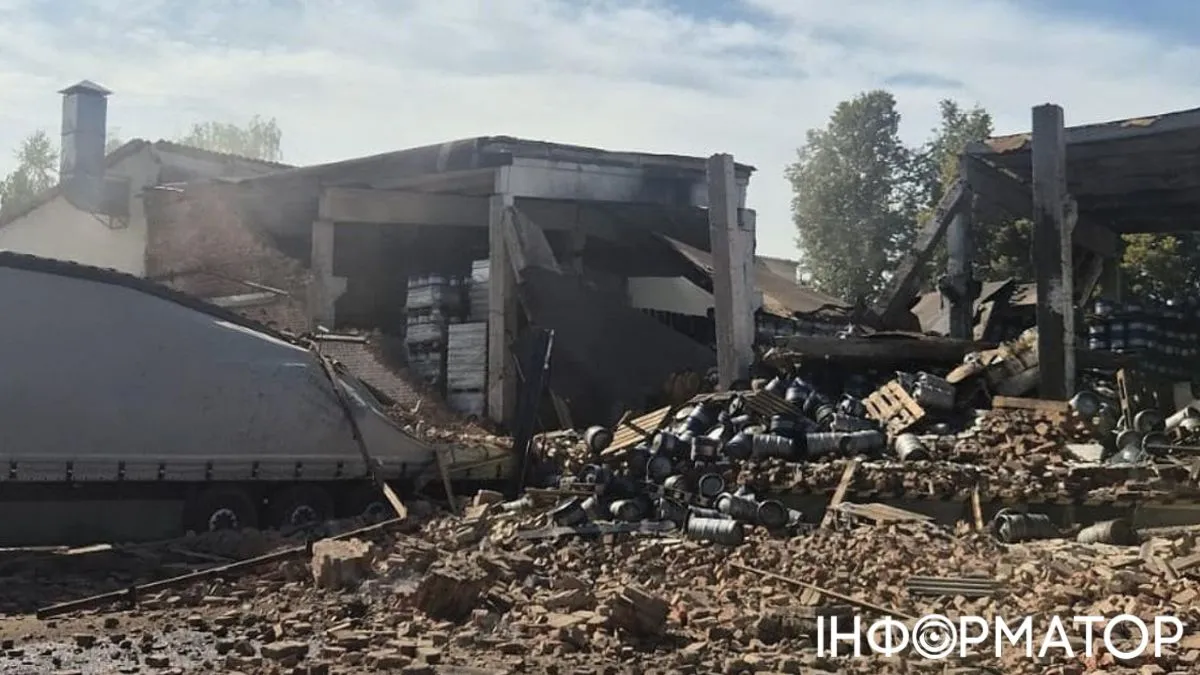 Внаслідок російських ударів по Чернігівщині згоріла церква, постраждали цивільні