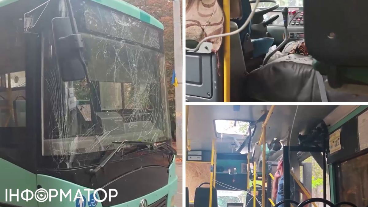 Росія дроном вдарила по автобусу в центрі Херсона - 3 людей постраждали