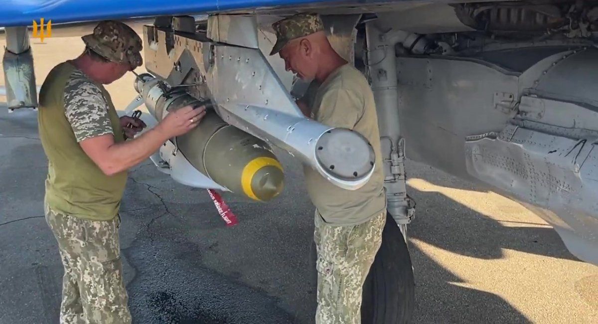 Більш стара версія JDAM-ER під крилом МіГ-29. Фото: Defence Express. 
