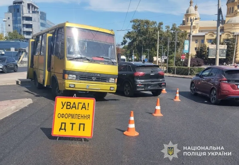 У Львові в ДТП травмувалися шестеро людей