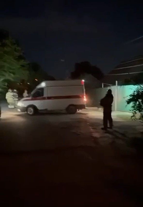 В ночь на 29 августа в Донецке взорвали автомобиль Дмитрия Неелова, причастного к пыткам пленных в Оленовке, скриншот с видео В ночь на 29 августа в Донецке взорвали автомобиль Дмитрия Неелова, причастного к пыткам пленных в Оленовке, скриншот с видео