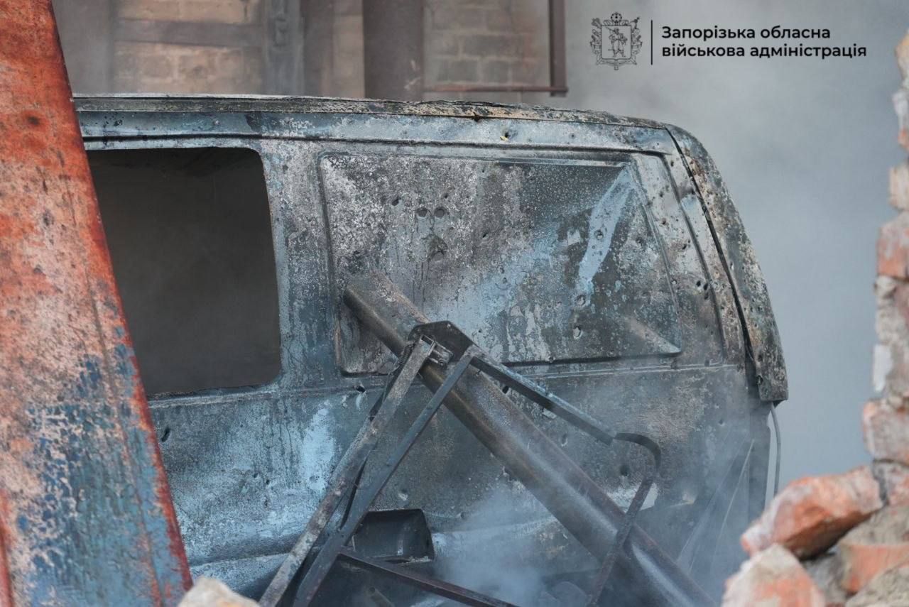 Последствия вражеской атаки по Запорожью 30 августа Последствия вражеской атаки по Запорожью 30 августа