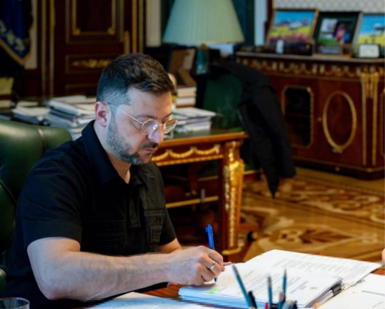 Зеленский внес законопроекты против call-центров