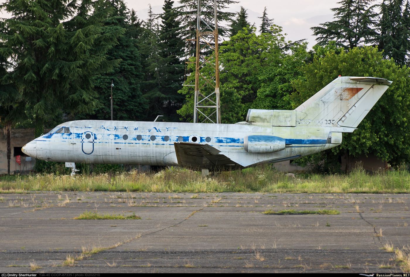 Самолет Як-40 Самолет Як-40