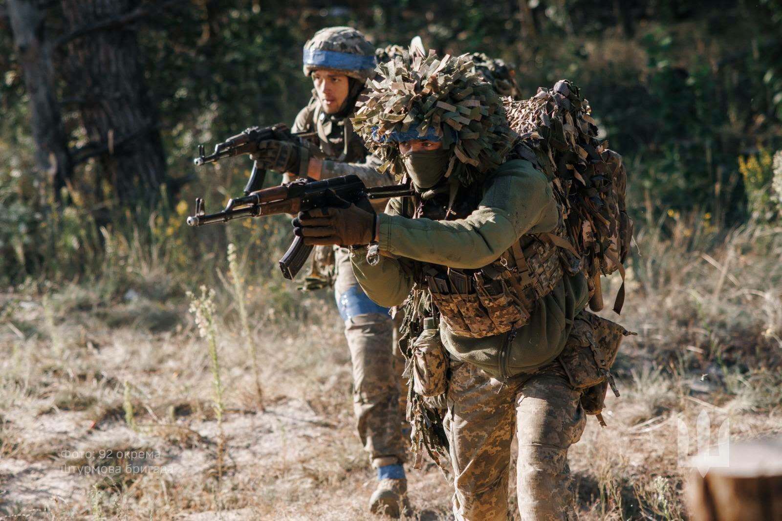 Украинские военные, фото: 92 отдельная штурмовая бригада Украинские военные, фото: 92 отдельная штурмовая бригада
