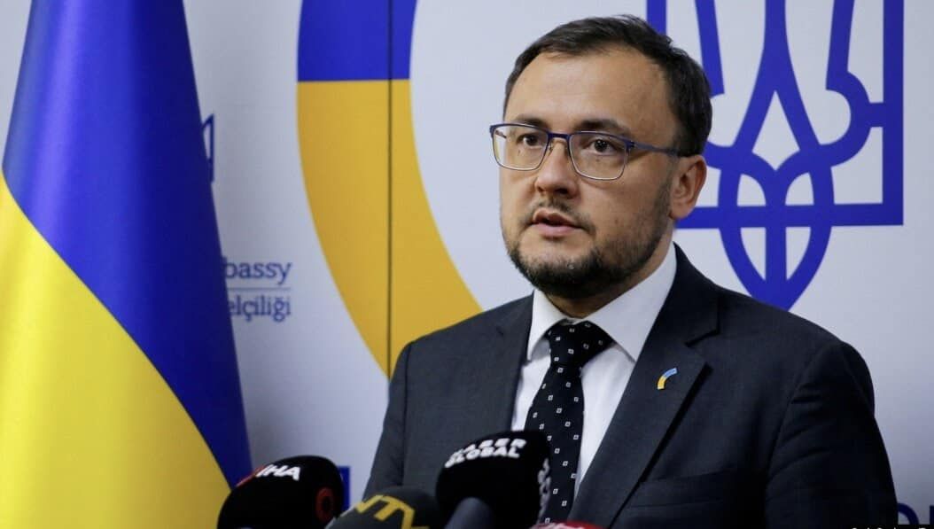 Посол Украины в Польше Василий Боднарь. Посол Украины в Польше Василий Боднарь.