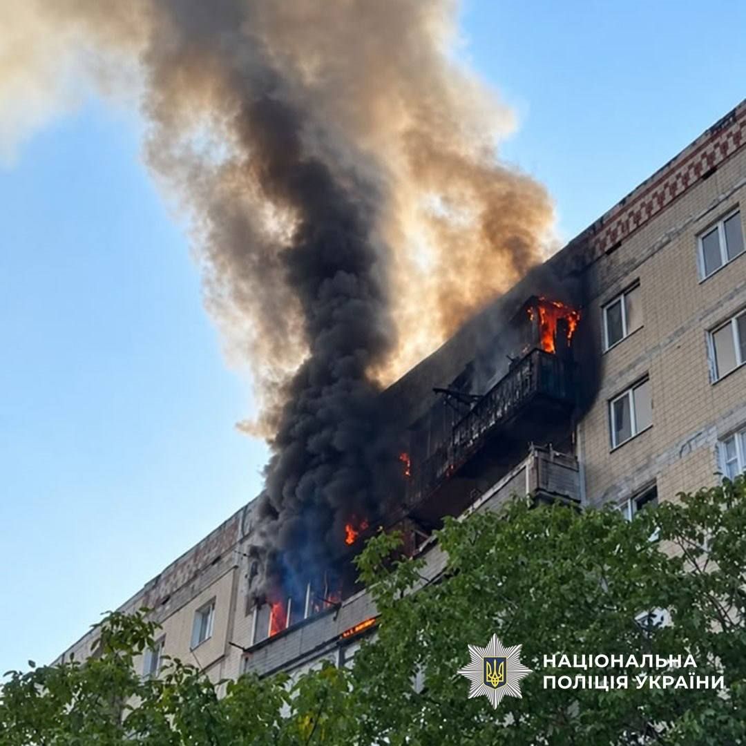 Враг целил по жилым домам Пожар