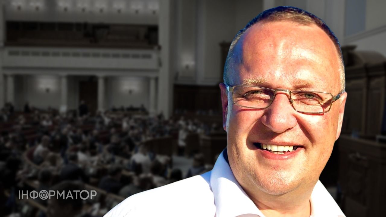 Слуга народу поповнилася новим депутатом - Дмитро Видолоб склав присягу