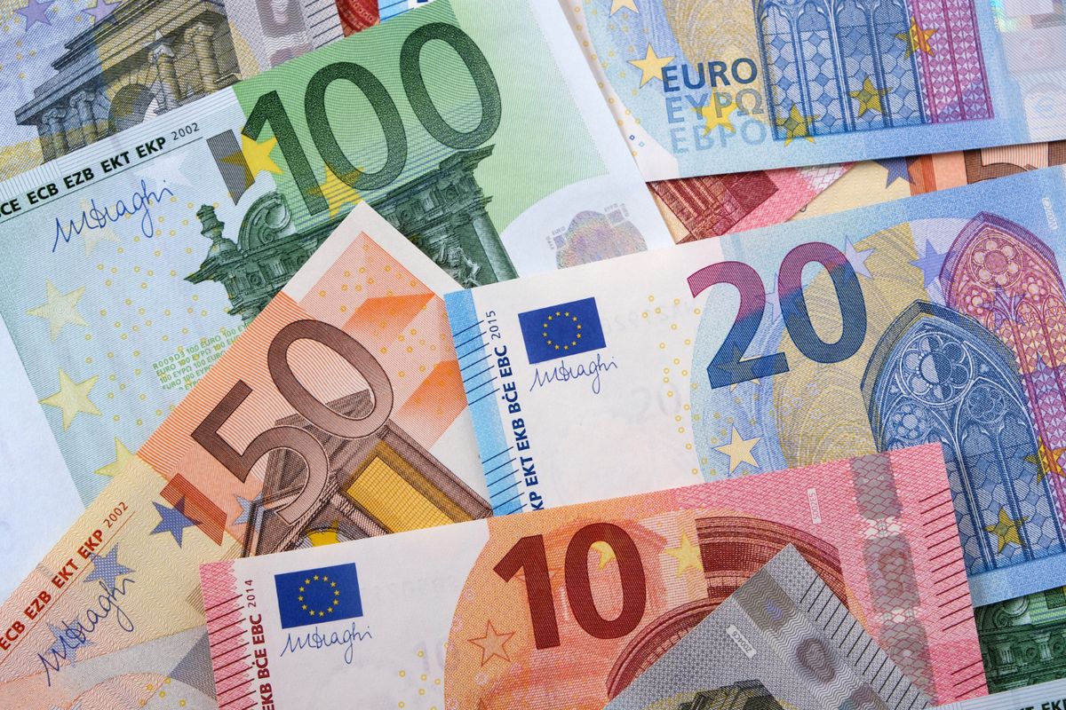 ЕС даст Украине 3,3 млрд евро на оружие, фото: ЕС даст Украине 3,3 млрд евро на оружие, фото: