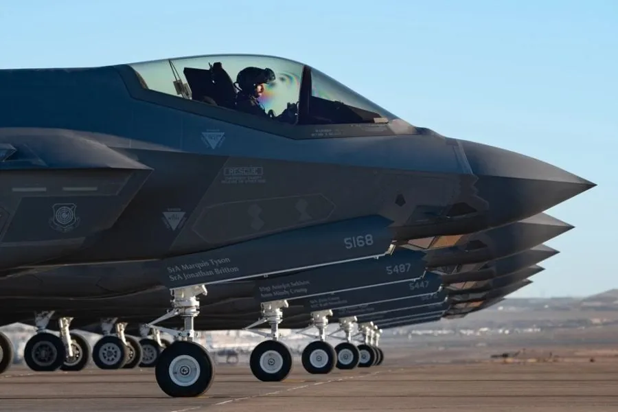 Деталі F-35 зникли на шляху до США