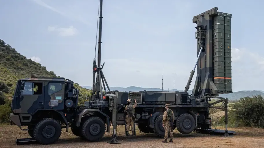Пускова установка ЗРК SAMP/T. Фото: Esercito Italiano, CC BY 2.5. Пускова установка ЗРК SAMP/T. Фото: Esercito Italiano, CC BY 2.5.