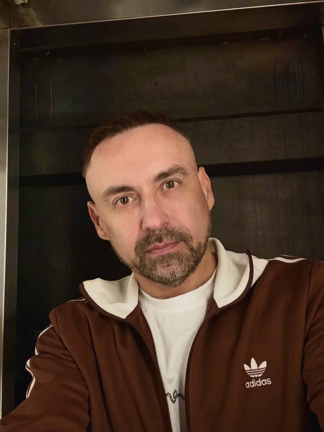 Геннадий Ветер – украинский певец, телеведущий и продюсер Геннадий Ветер