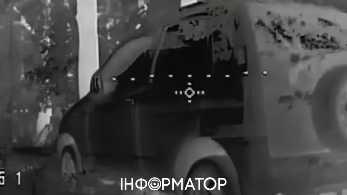 Чернігівські прикордонники показали ефектне відео, як вистежують ворога за кордоном