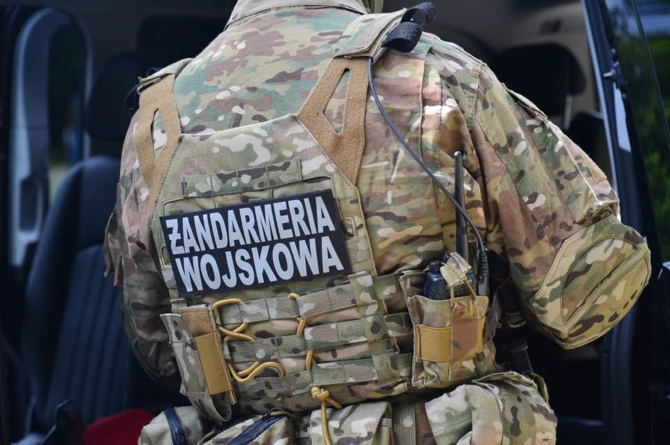 Опасная посылка была зафиксирована в жандармерии Польши. Фото: facebook.com/ZandarmeriaWojskowa