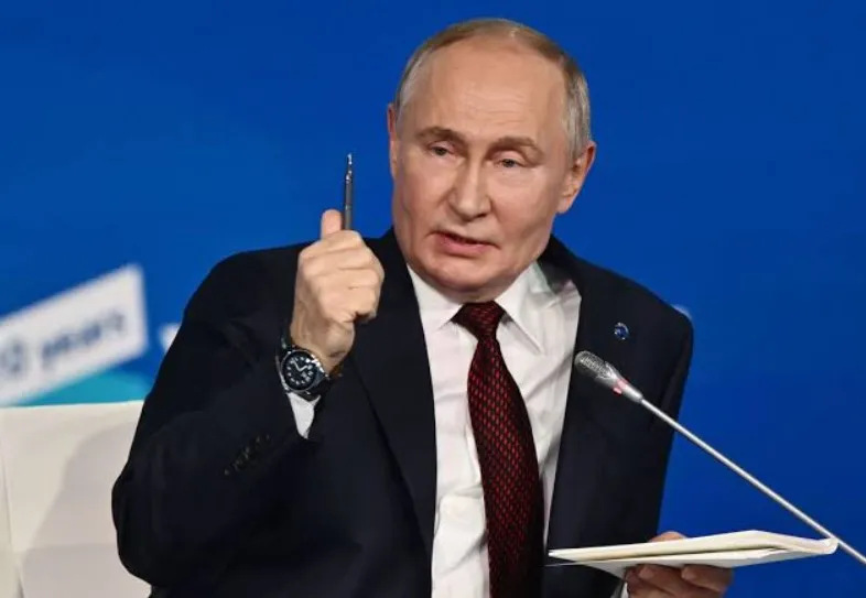 Путин пригрозил миру «чрезвычайно нестабильным» будущим Путин пригрозил миру «чрезвычайно нестабильным» будущим