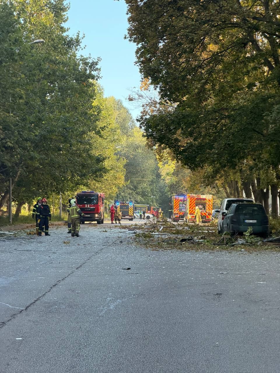 У Дніпрі 4 жовтня безпілотник влучив у будівлю оператора зв'язку, фото: Тимофій Кучер У Дніпрі 4 жовтня безпілотник влучив у будівлю оператора зв'язку, фото: Тимофій Кучер