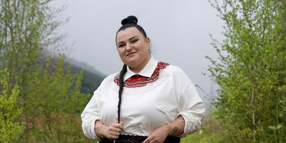 Alyona Alyona Alyona Alyona