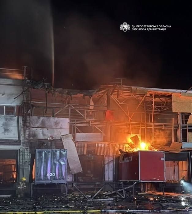 РФ двічі вдарила по складах у Дніпровському районі, РФ двічі вдарила по складах у Дніпровському районі,