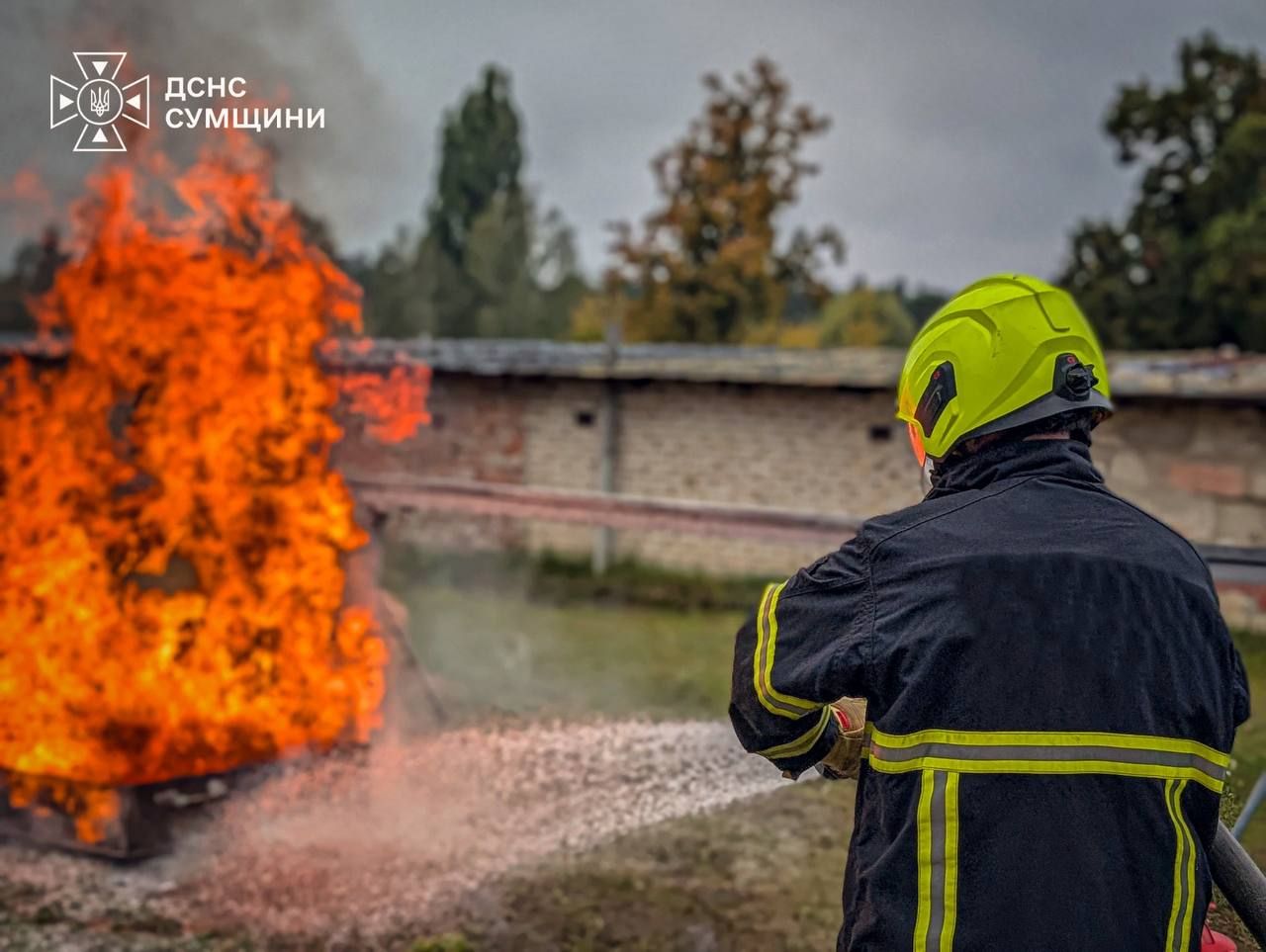  Росія обстрілювала Сумську область. Фото ілюстративне: ДСНС