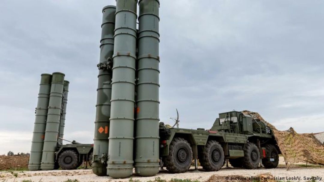 С-300/С-400 – не видят малогабаритные объекты, они не предназначены для сбития небольших БПЛА С-300/С-400 – не видят малогабаритные объекты, они не предназначены для сбития небольших БПЛА