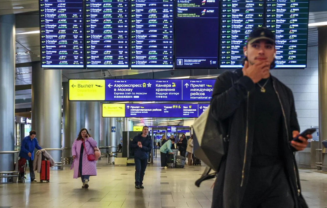 У Москві через атаку безпілотників зачинено аеропорти Внуково та Домодедово У Москві через атаку безпілотників зачинено аеропорти Внуково та Домодедово