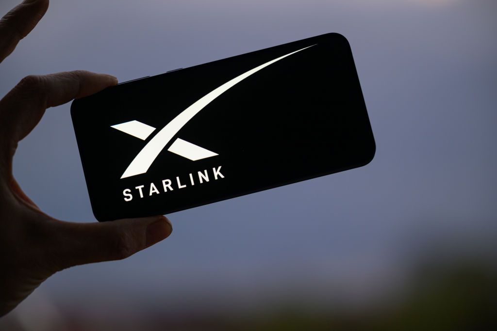 Илон Маск хочет запретить Украине Starlink для ударов по РФ. Фото: Getty Images Starlink Фото: Getty Images