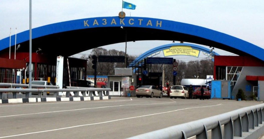 Для украинцев и граждан других безвизовых стран Казахстан вводит обязательные электронные разрешения на въезд Для украинцев и граждан других безвизовых стран Казахстан вводит обязательные электронные разрешения на въезд