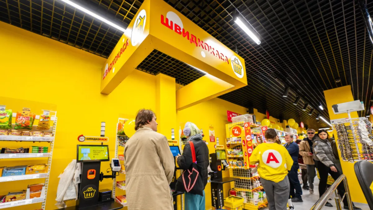 Від цукерок до помад - жінка нагребла повну торбу товарів в Аврорі та втікла - що вирішив суд