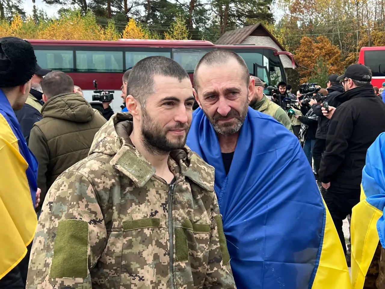 У списку звільнених - захисники Маріуполя У списку звільнених - захисники Маріуполя