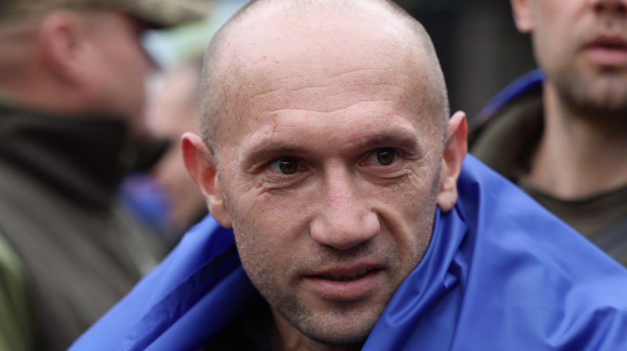 Захисників чекають вдома Захисників чекають вдома
