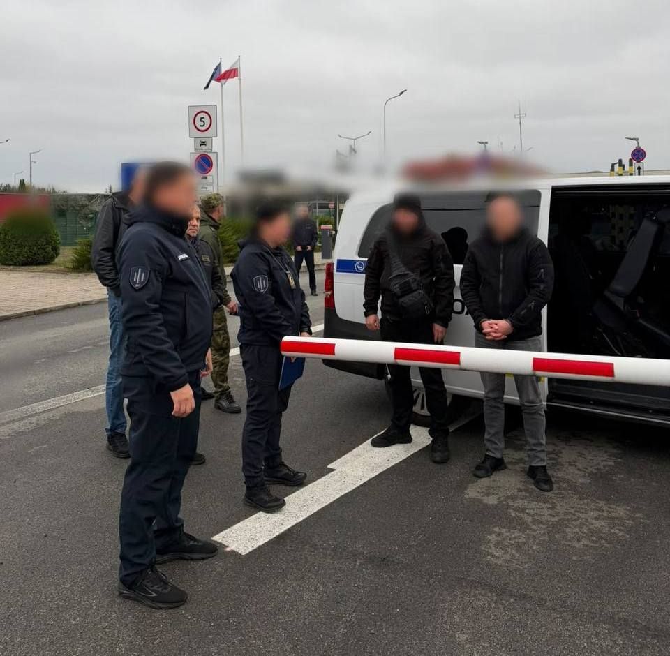 Подозреваемого экстрадировали в Украину Экстрадиция