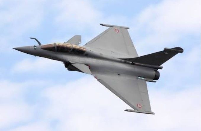Франция планирует разместить истребители Rafale в 10 странах Европы