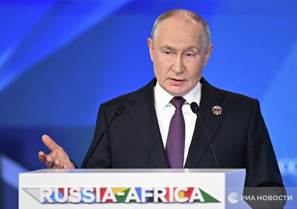 Путін під час спілкування з журналістами 28 жовтня