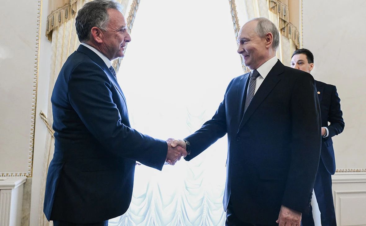 пецпосланець президента США Дональда Трампа Стів Віткофф провів переговори з володимиром путіним пецпосланець президента США Дональда Трампа Стів Віткофф провів переговори з володимиром путіним