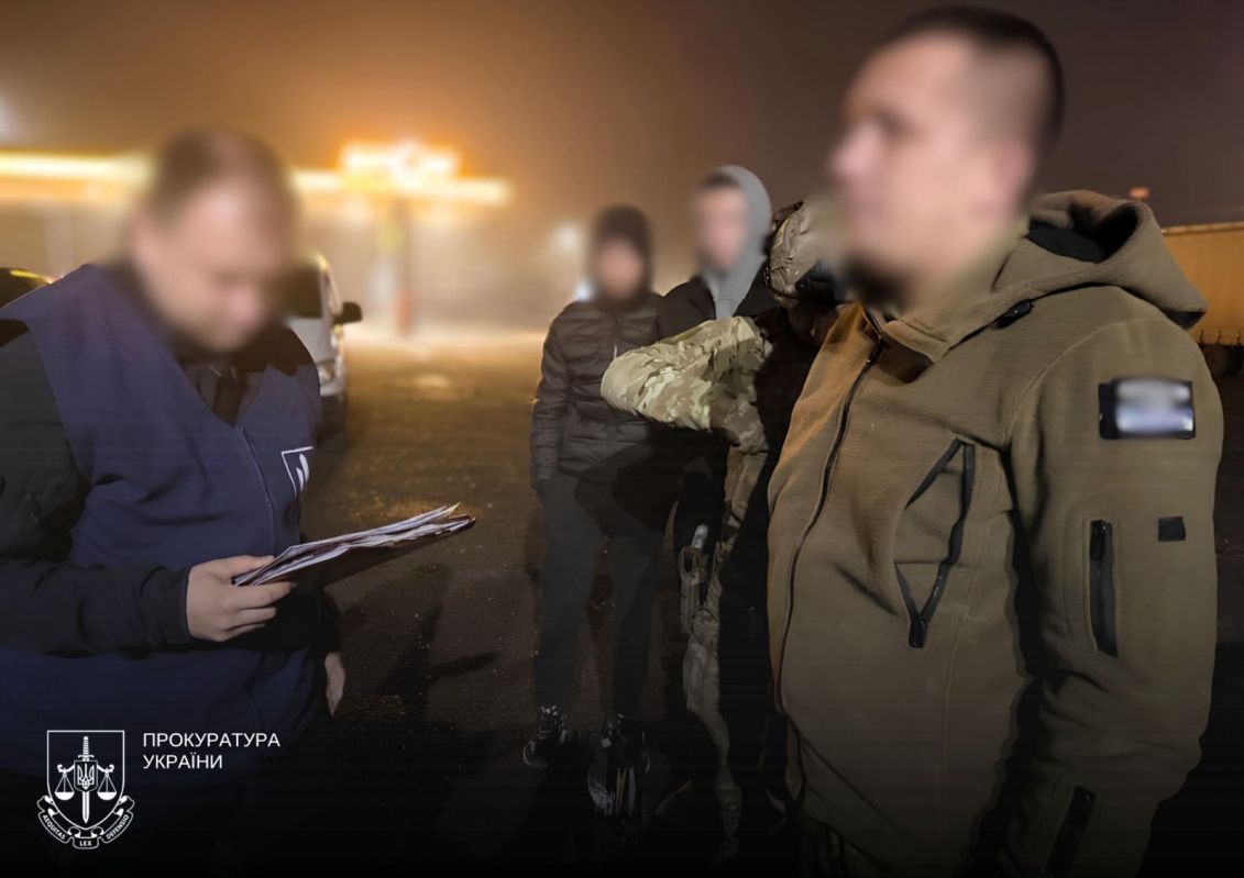 У Чернівецькій області викрито п’ятьох військовослужбовців районного ТЦК та СП і правоохоронця У Чернівецькій області викрито п’ятьох військовослужбовців районного ТЦК та СП і правоохоронця