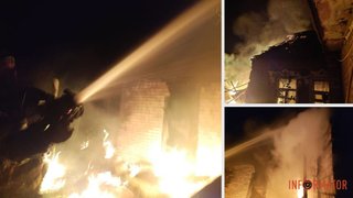 Россияне били по Никополю и Покровской громаде артиллерией и беспилотниками: возник пожар