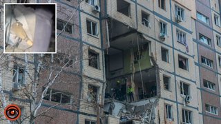 Всередині — заблоковані люди: патрульні Дніпра показали відео з бодикамер перших хвилин після ворожої атаки 8 листопада