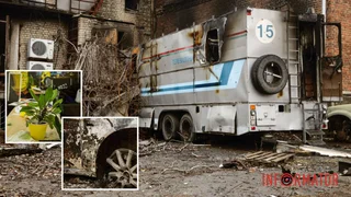 Згорілі авто, вибиті вікна, сліди пожежі: як у Дніпрі виглядає місце нічної ворожої атаки